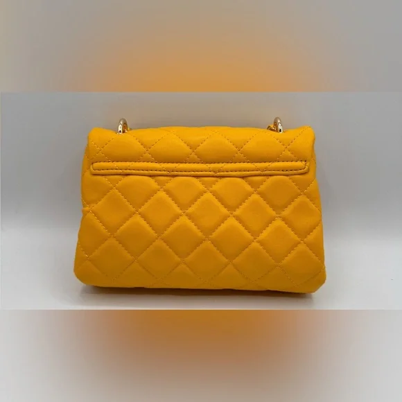 New Badgley Mischka Yellow Quilted Pearl Shoulder Strap Bag - Picture 2 of 2